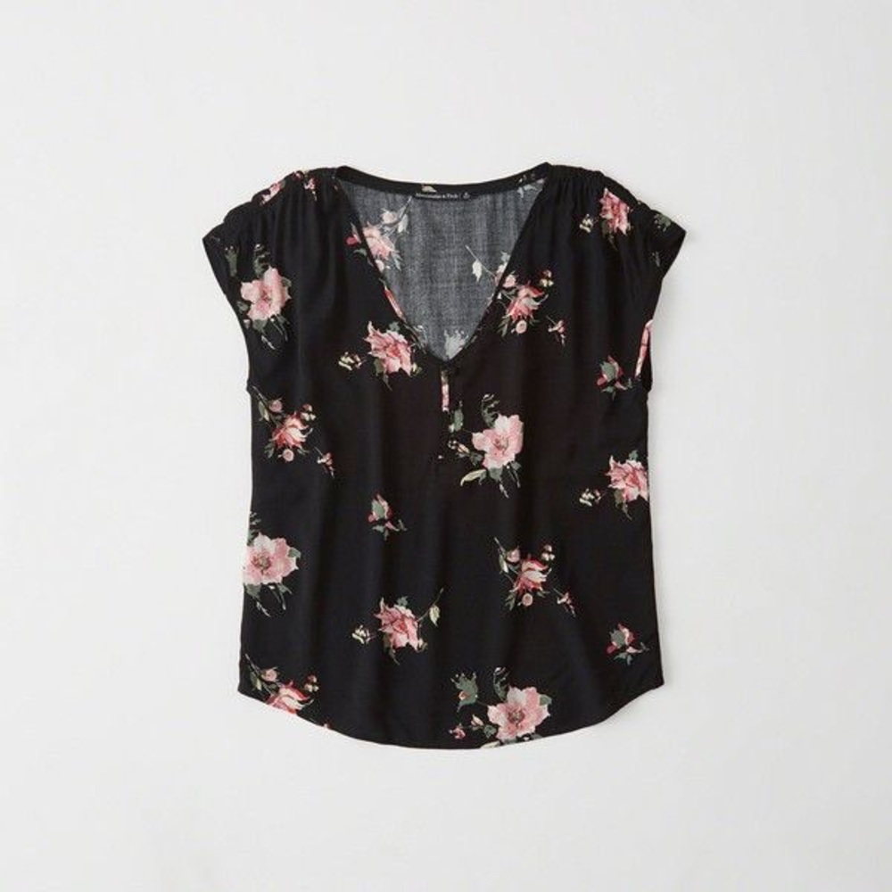 Floral button t-shirt blouse